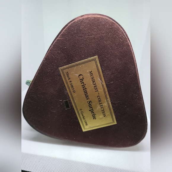 Vintage Goebel 1998 Musikfest Collection Christmas Surprise Musical- READ - Picture 5 of 6